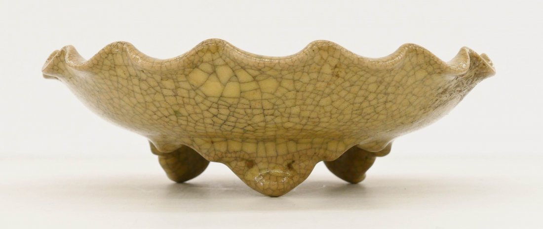 Chinese Ge Type Foliate Rim Footed Dish 2"x7". A fine (1 of 7)