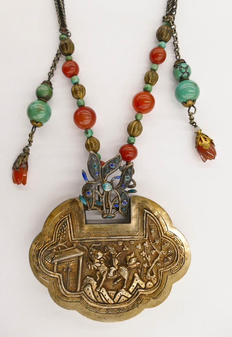 Impressive Chinese Silver Lock Pendant Necklace. (1 of 3)