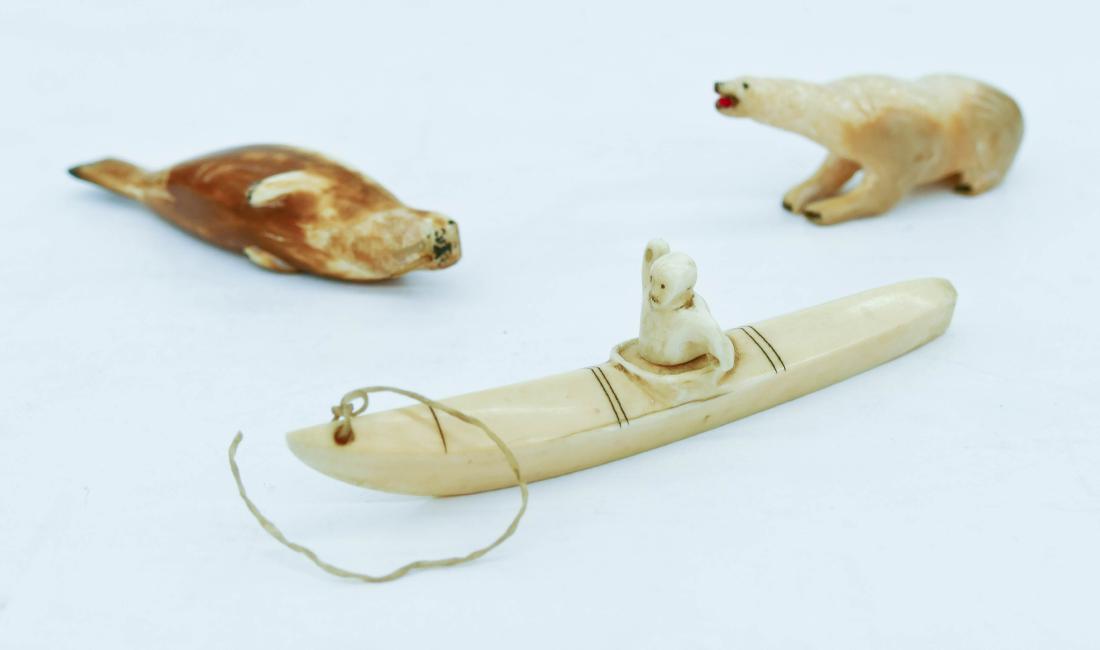 3pc Early Eskimo Small Carvings. Includes a bear with (1 of 2)