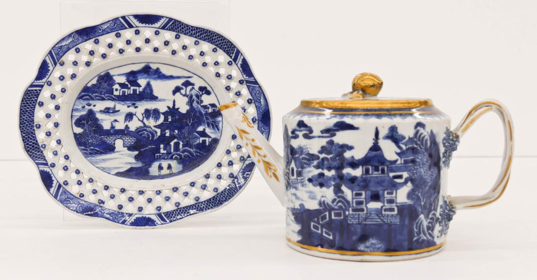 2pc Chinese Nanking Export Teapot & Tray. Includes an (1 of 3)