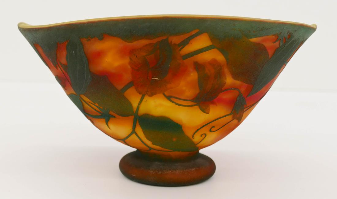 Daum Nancy Cameo Glass Bowl 5''x9.5''. An oval pinched (1 of 4)