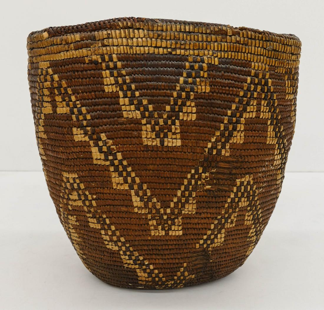 Antique Klickitat Large Indian Basket 14''x14''. A (1 of 4)