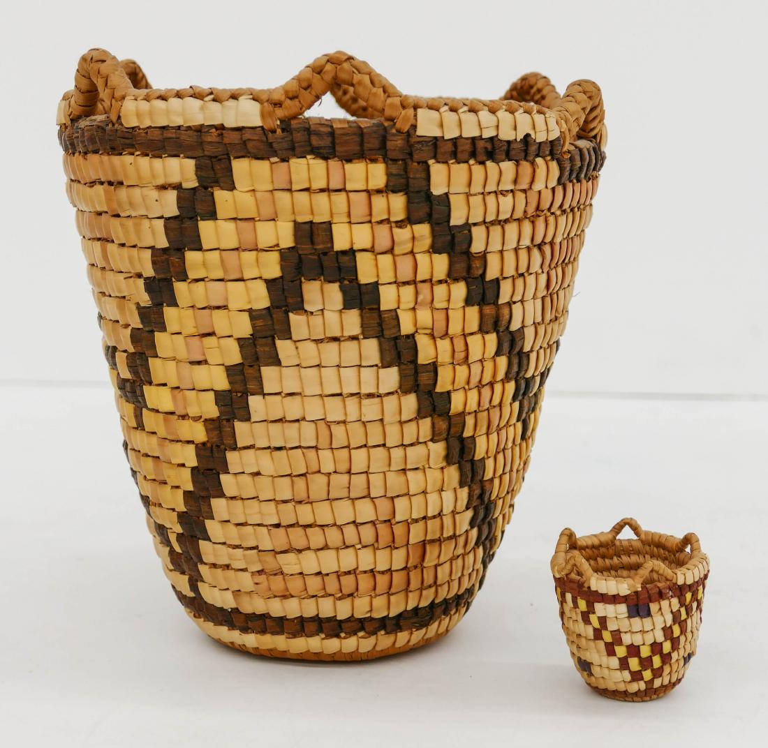 2pc Klickitat Indian Berry Baskets 8''x7'' and 2''x2''. (1 of 2)