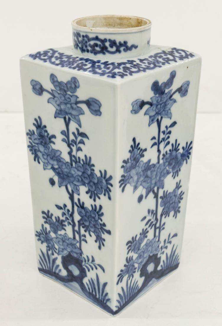 Early Japanese Kakiemon Blue & White Porcelain Canister: Early Japanese Kakiemon Blue & White Porcelain Canister 10.25''x4.75''. A blue underglaze decorated square canister or vase. Unmarked. A few slight edge flaked to top rim. Missing lid. 17th or 18th ce