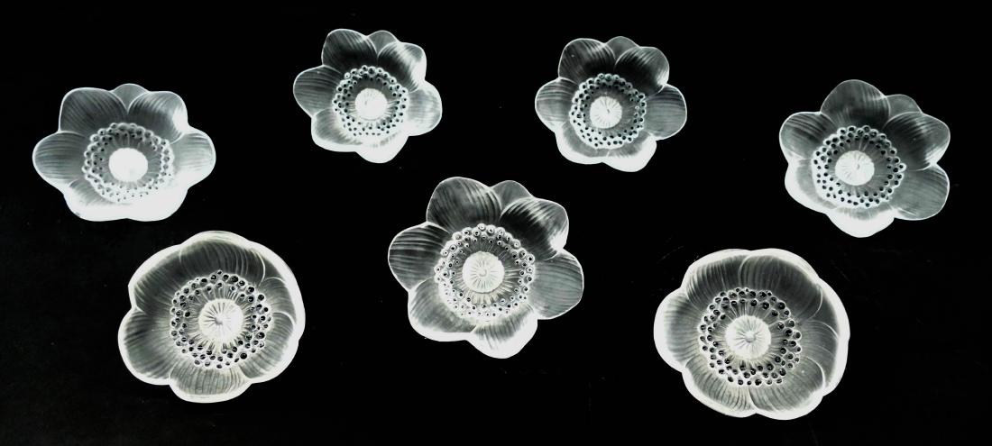 7pc R. Lalique ''Anemones'' Glass Table Flowers (1 of 3)