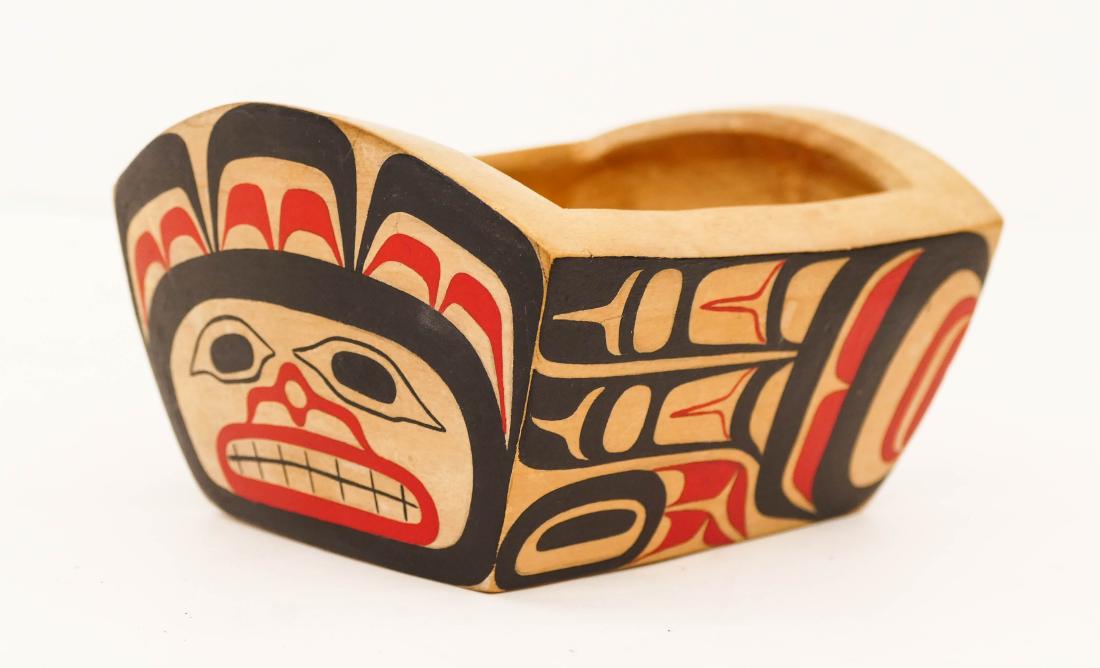 Nancy Dawson (b.1954 Kwakiutl) Miniature Feast Bowl: Nancy Dawson (b.1954 Kwakiutl) Miniature Feast Bowl 1985 Alder 2.75''x5''x2.5''. Carved and painted native bowl model. Signed and dated on bottom. Overall excellent condition.