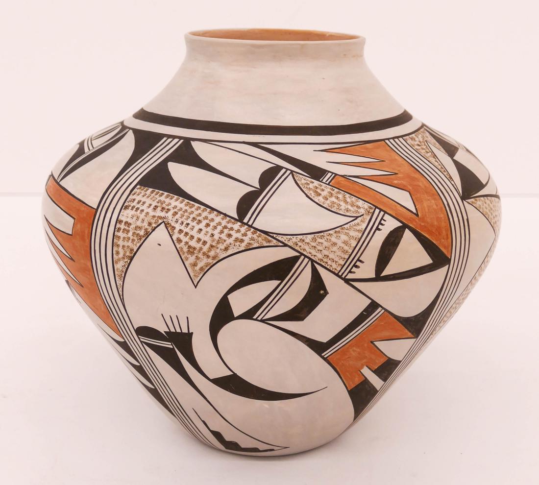 Fawn Navasie Hopi Polychrome Pottery Jar 9''x10''. (1 of 3)