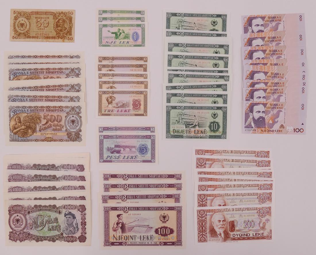 107pc Albania Banknotes  UNC (1 of 4)