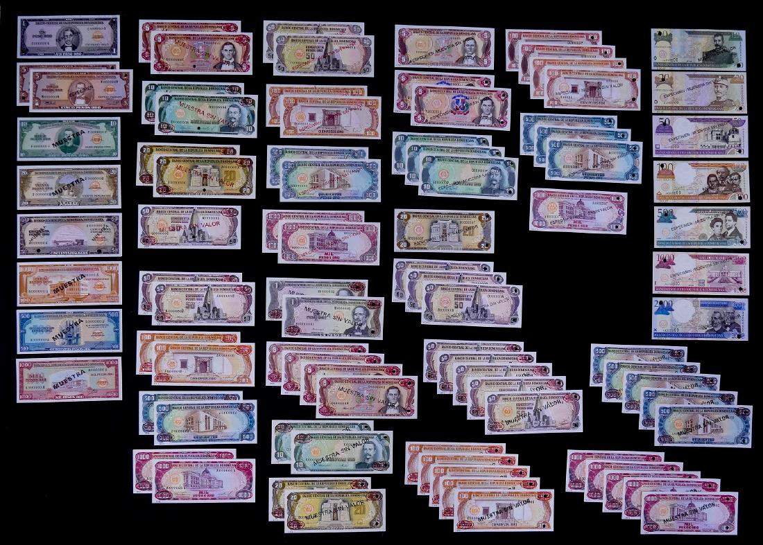 85pc Dominican Republic Banknote Specimens UNC (1 of 2)
