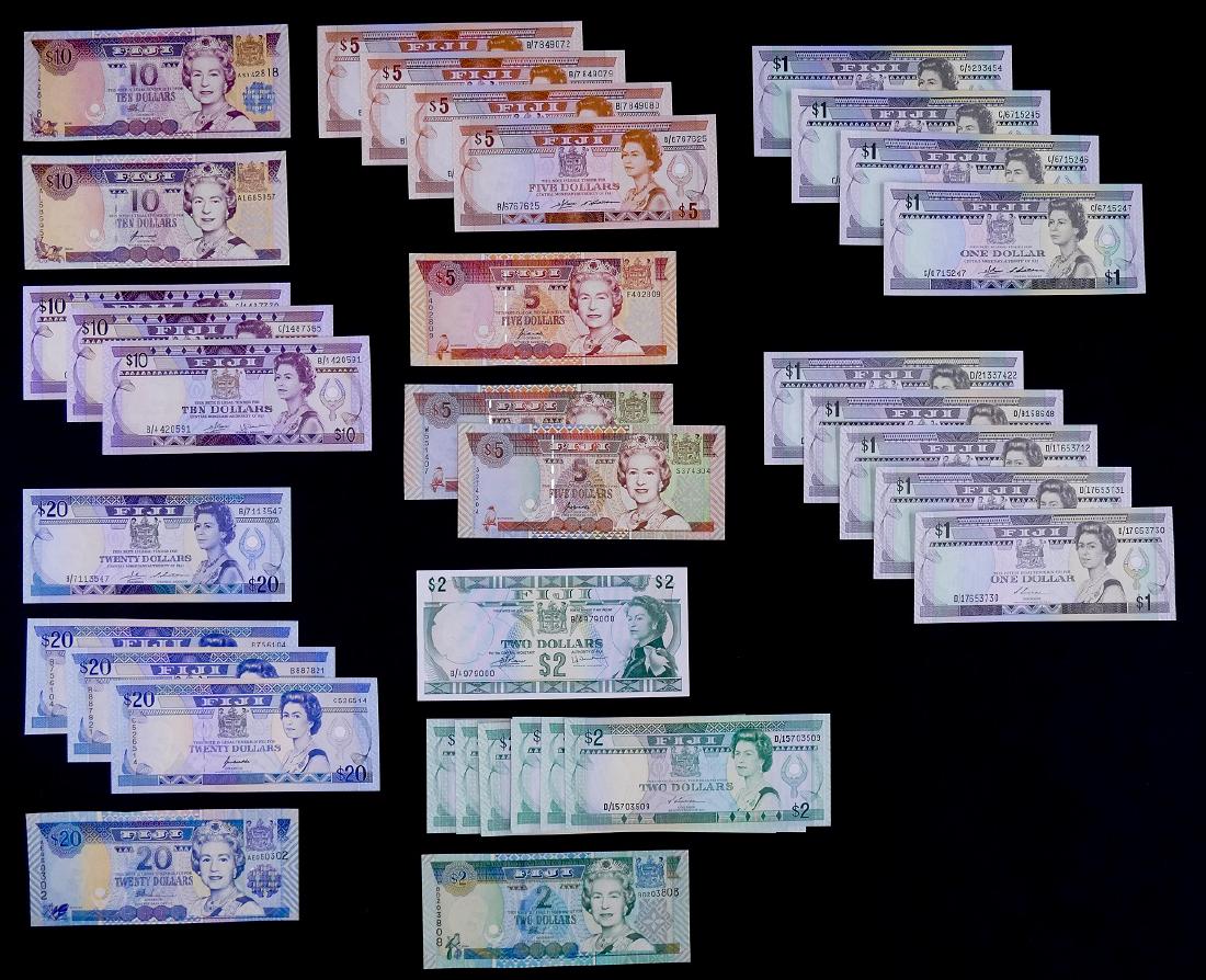 42pc Fiji Banknotes UNC (1 of 2)