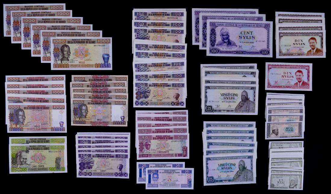 232pc  Guinea Banknotes UNC (1 of 2)