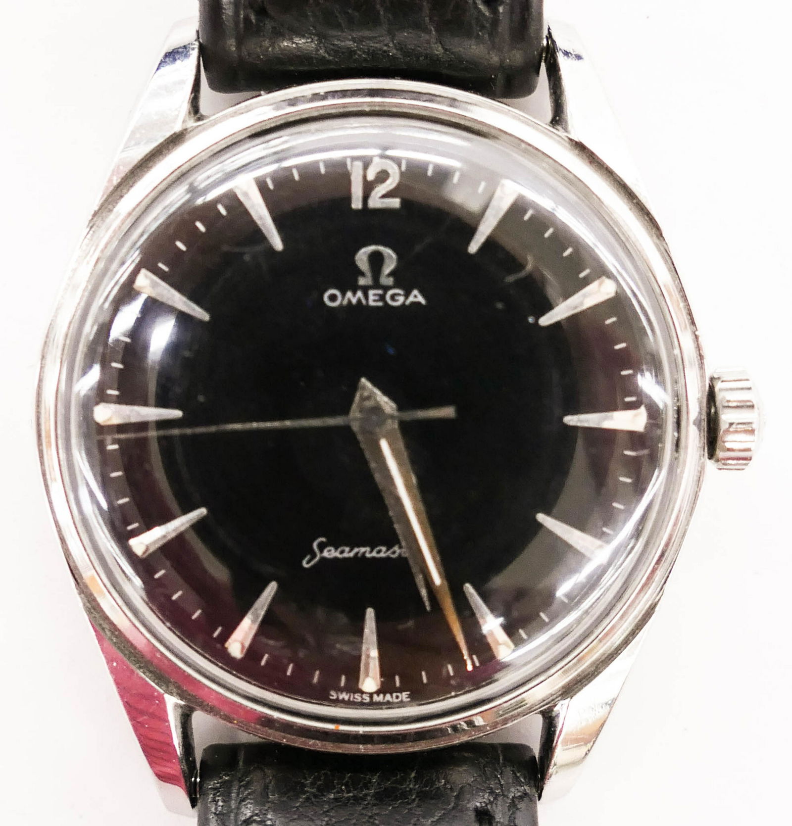 Vintage Omega Seamaster Black Dial Men's Wristwatch.: Vintage Omega Seamaster Black Dial Men's Wristwatch. Serial number 168449348. Automatic 17 jewel movement, caliber 284. Stainless steel 34mm case. Comes with original blue felt box. Working order.