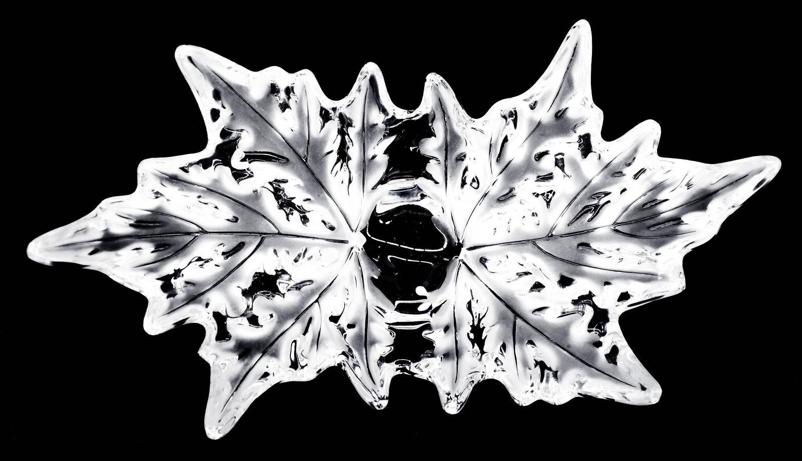 Lalique ''Champs Elysees'' Large Crystal Leaf Center (1 of 2)