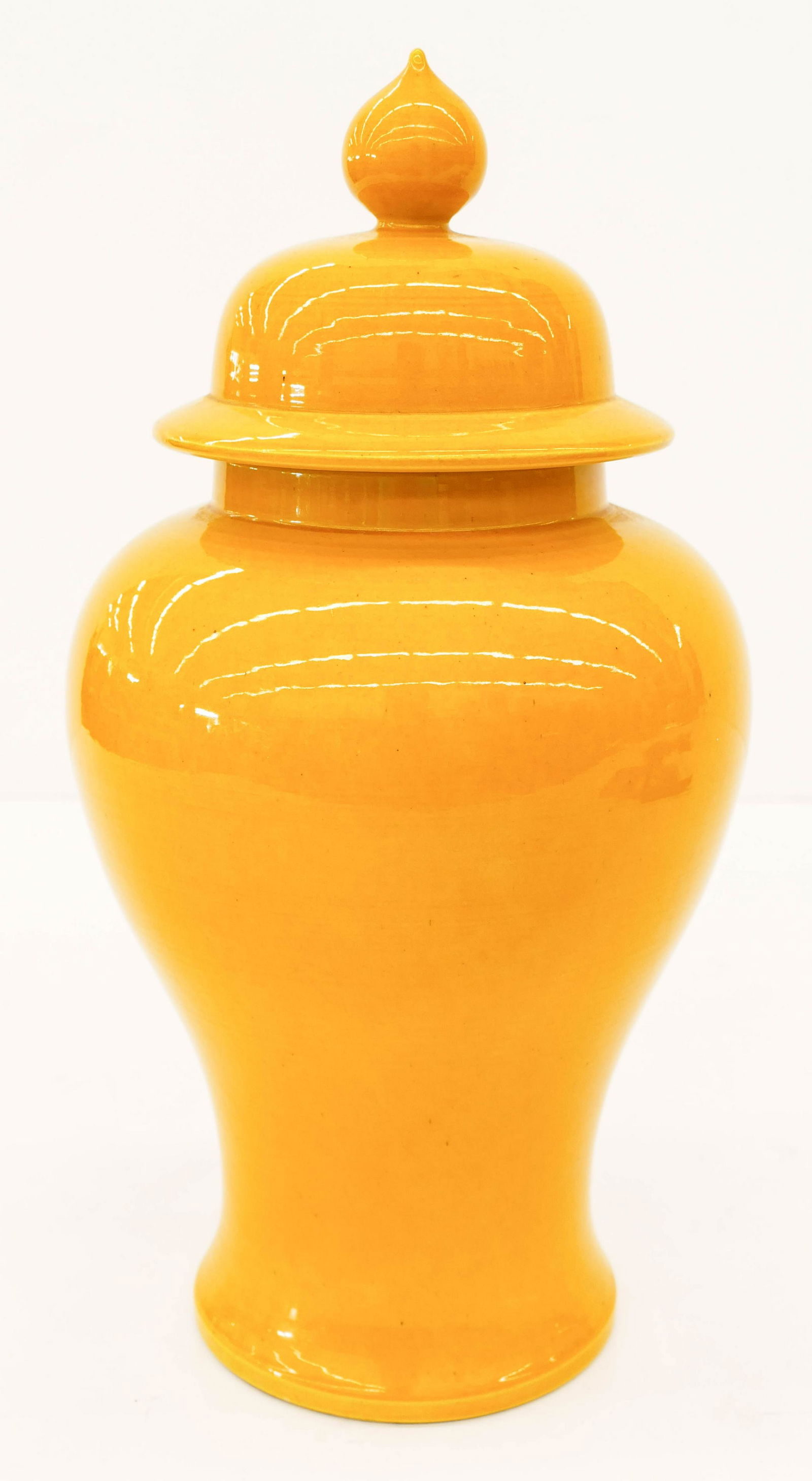 Chinese Republic Yellow Monochrome Porcelain Covered (1 of 2)