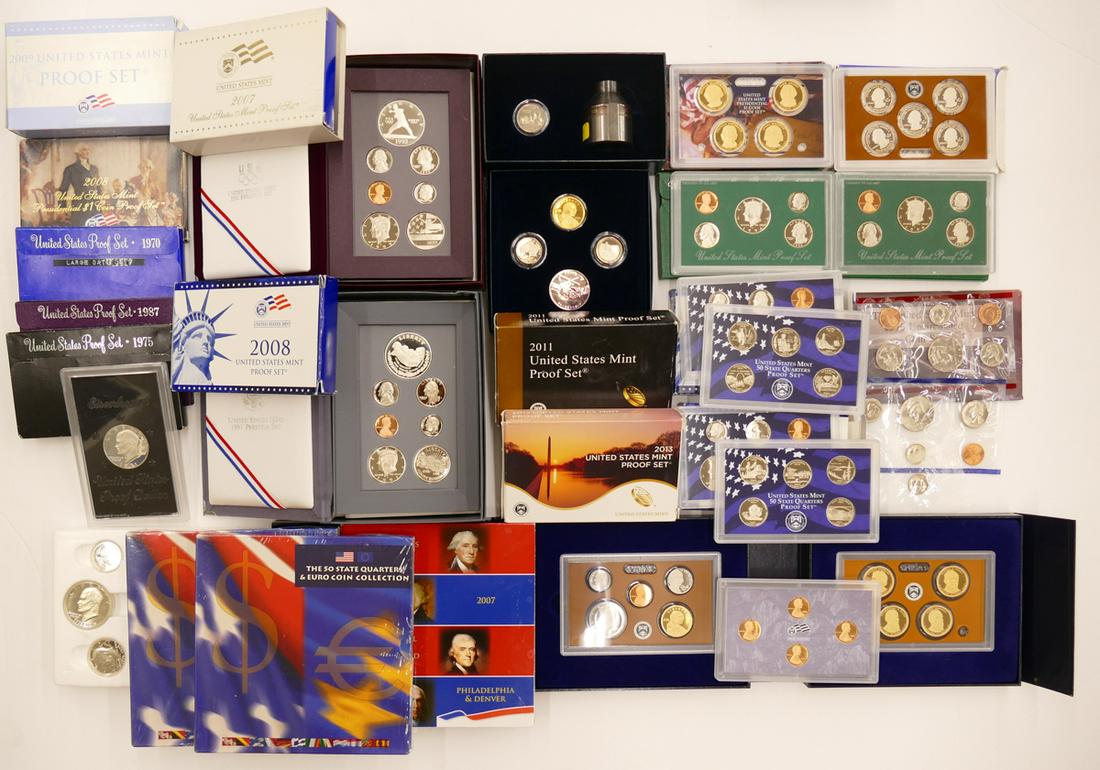 28pc US Mint and Commemorative Coin Sets: 28pc US Mint and Commemorative Coin Sets. Includes a 2005 Westward Journey Nickel Series Coin and Medal Set, 2000 State Quarter Coin & Die Set, 2011 Proof Quarters/Dollars/Coins fold out set, 1976 Bic