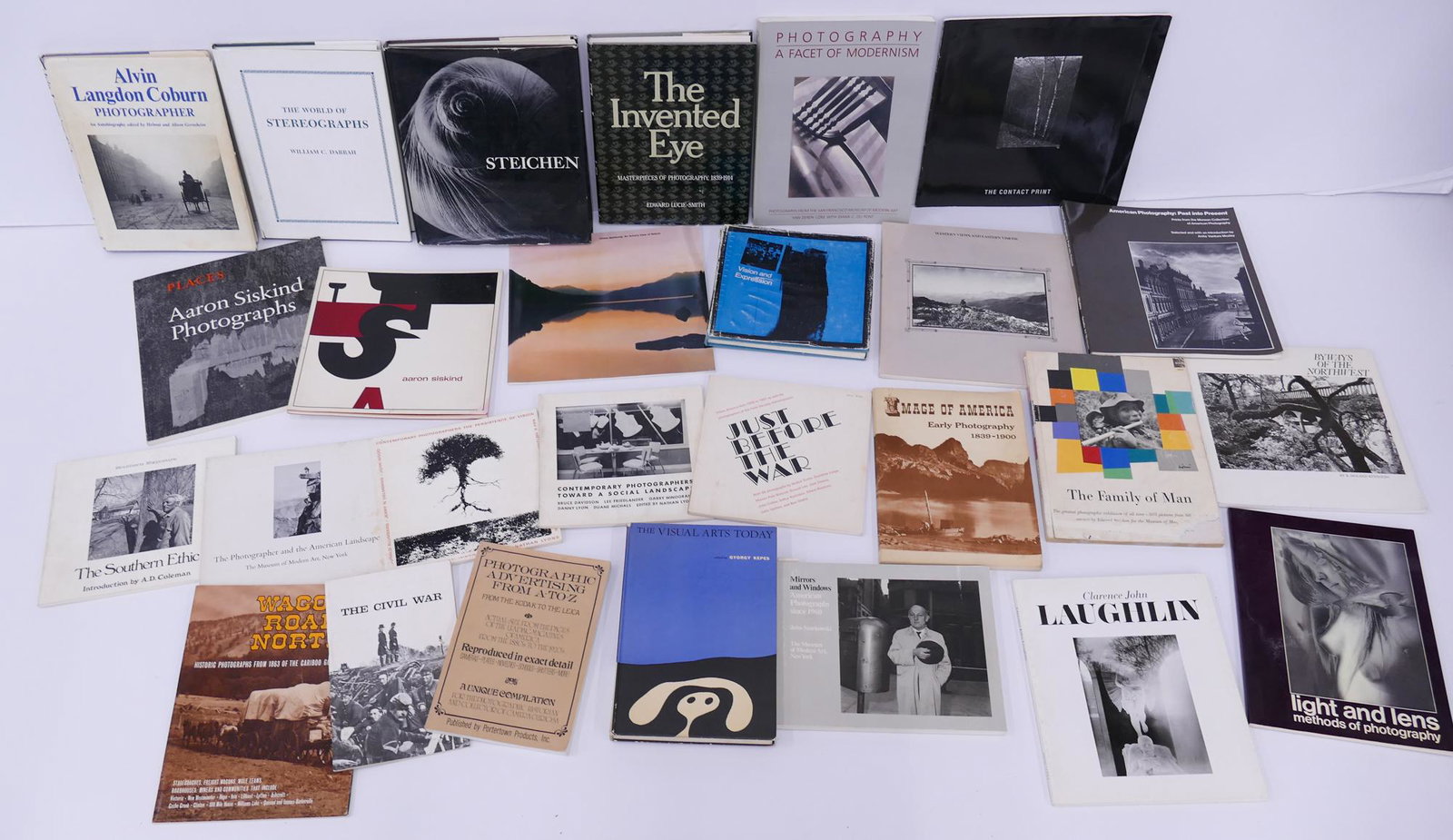 27pc Photography Books and Magazines: 27pc Photography Books and Magazines. Includes Books on Early American Photography, Modernism, Museum Exhibitions, Alvin Langdon Colburn, Edward Streichen, Aaron Siskind, Etc.