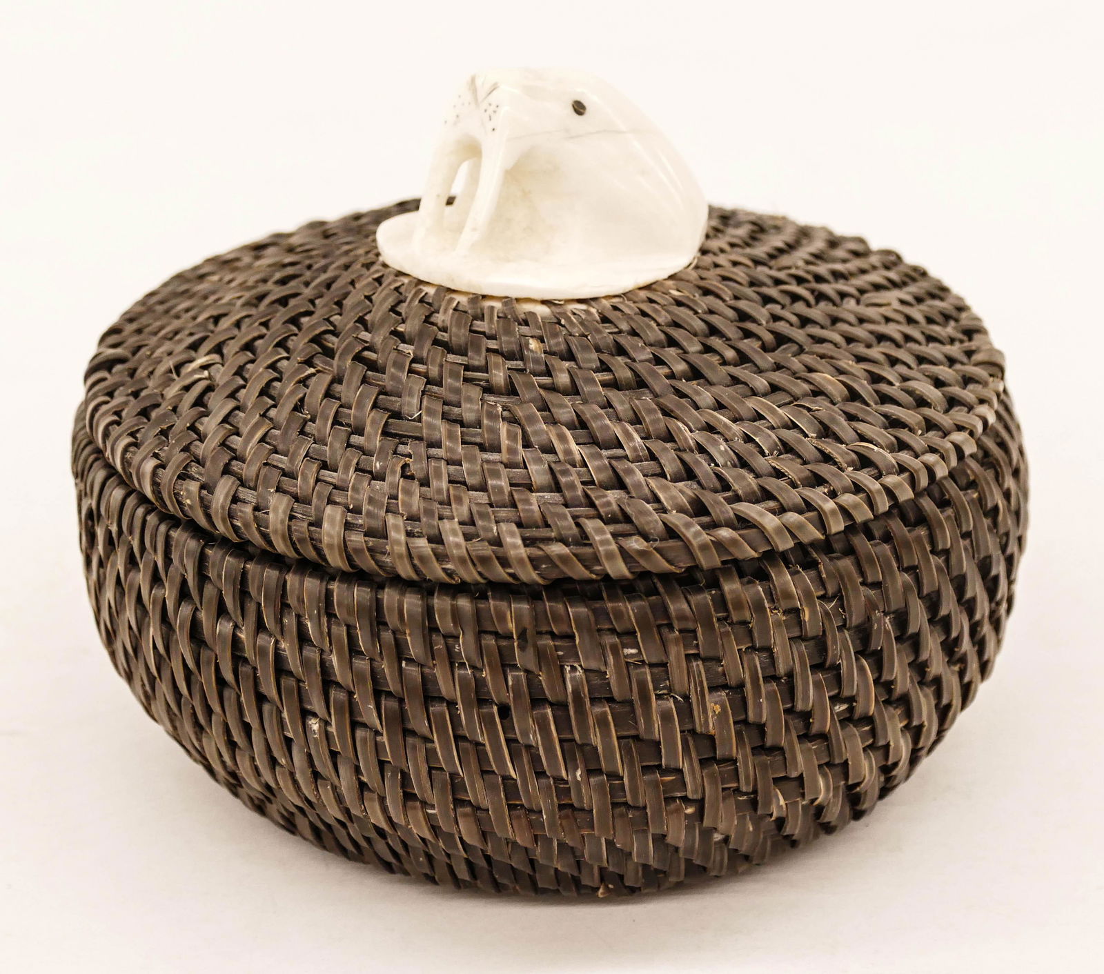 Nelli Sikvayugak Walrus Baleen Basket 1981 (1 of 3)