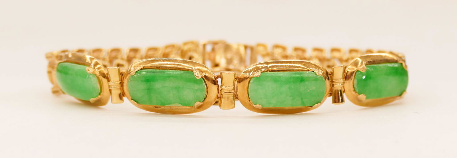 Chinese 18k Jadeite Cabochon Bracelet (1 of 3)