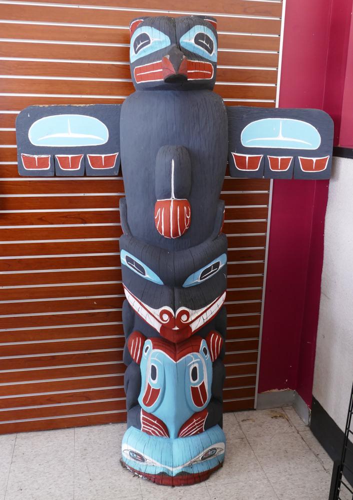Dale MicAlyne ''Raven Wolf Frog'' Totem Pole 7' (1 of 3)
