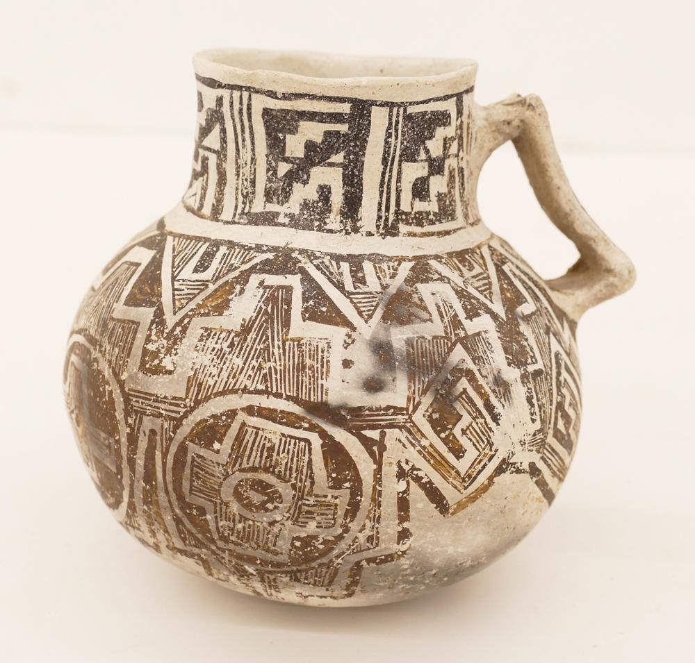 Ancient Anasazi Pottery Vessel (1 of 3)