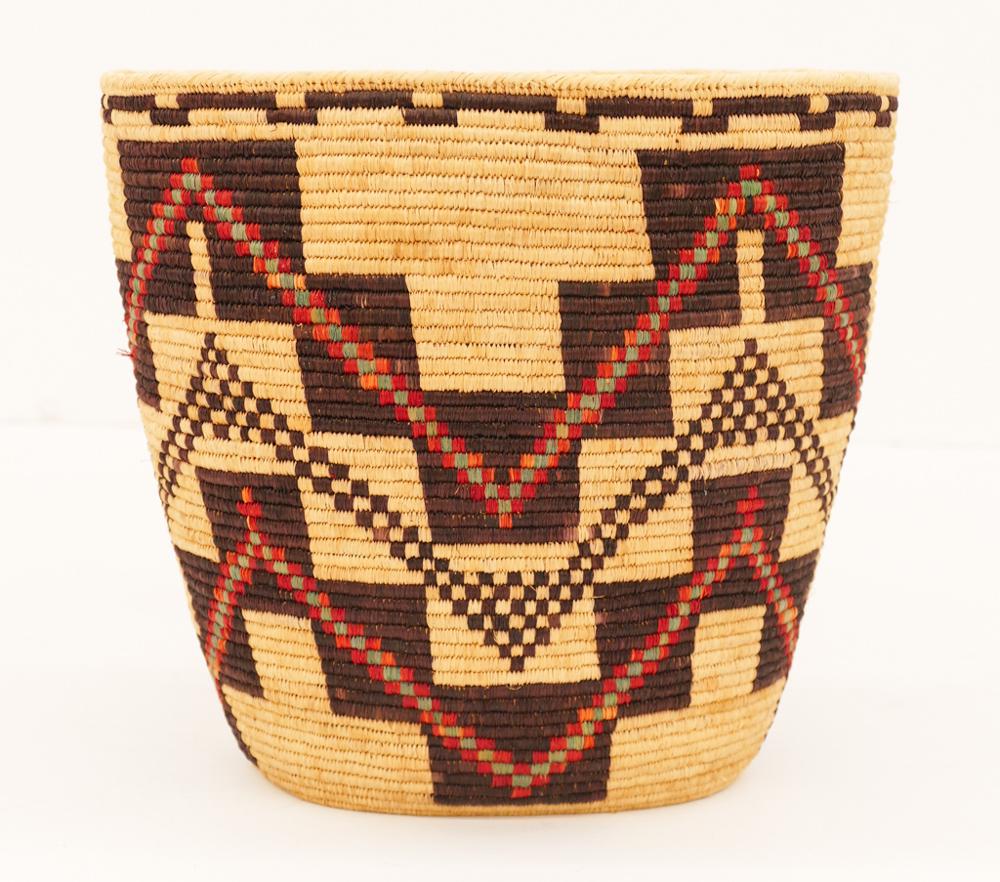 Richard Cultee Skokomish Large Indian Basket (1 of 2)