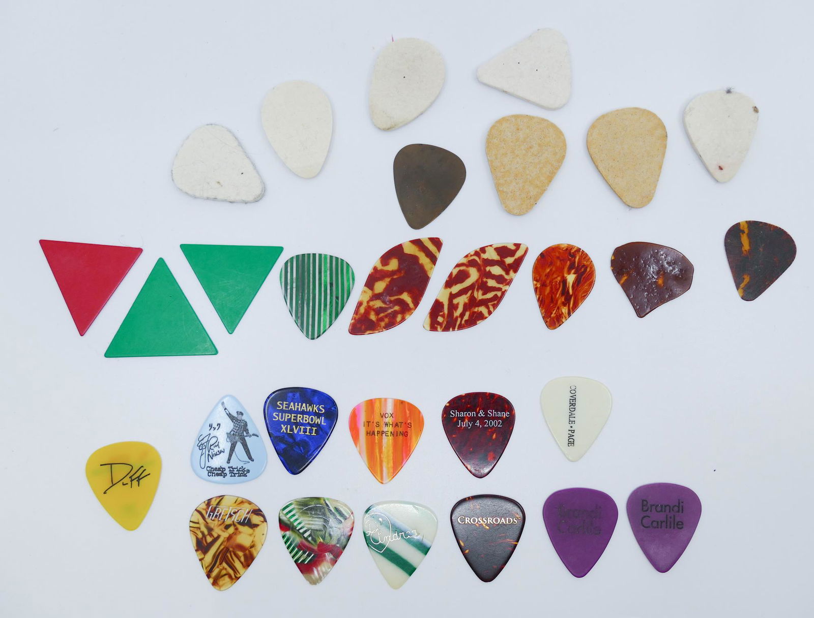 29pc Vintage & Special Interest Guitar Picks (1 of 2)