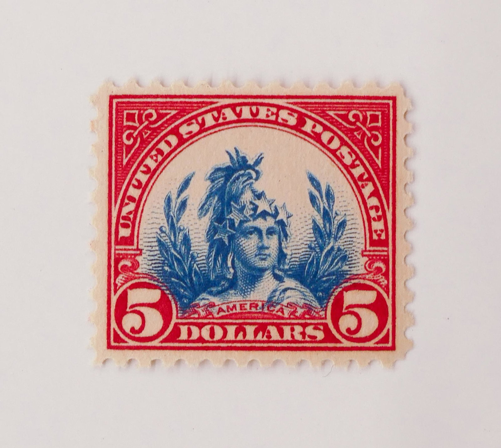 1922-25 $5 America, carmine and blue (#573) Stamp: 1922-25 $5 America, carmine and blue (#573) Stamp.