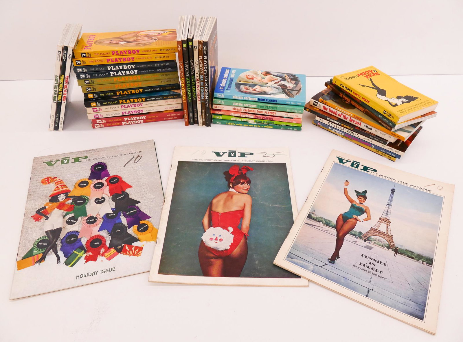 39pc Playboy Pocket Size Books Etc: 39pc Playboy Pocket Size Books and VIP Club Magazines. Includes 12pc The Pocket Playboy (Number One-Six with 2pc for each Number), 6pc Playboy's Sex in Cinema (1970-75), 6pc Playboy Cartoon Books (pub
