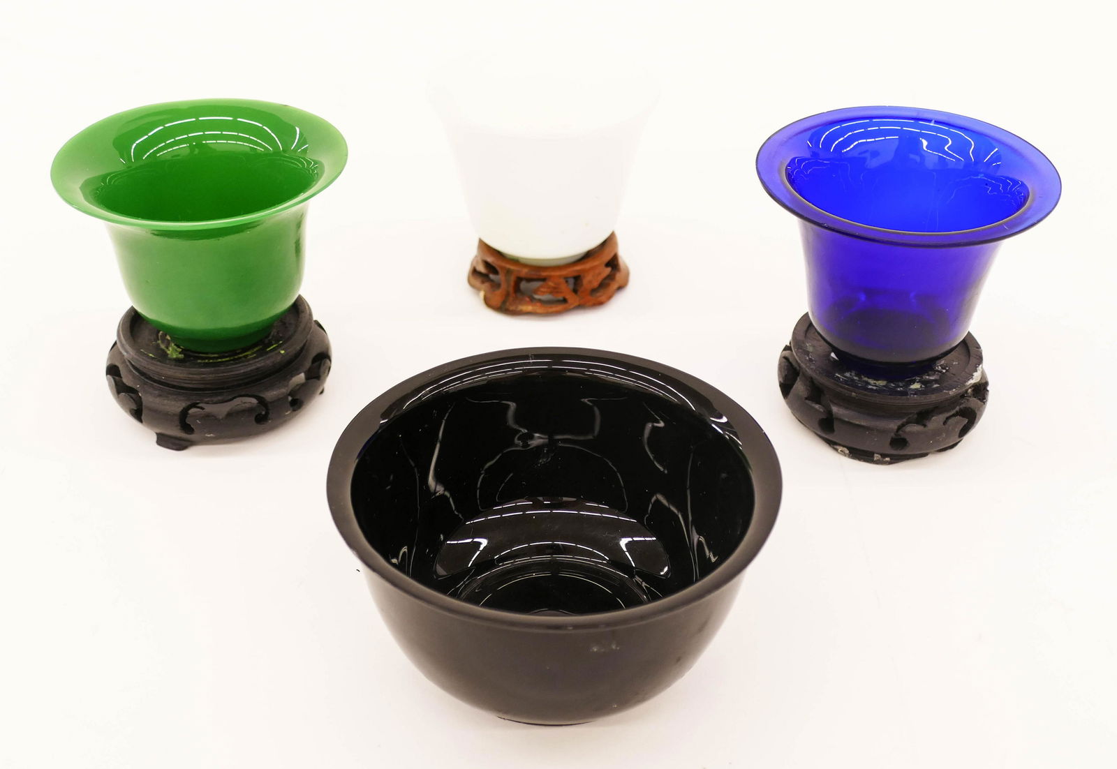 4pc Chinese Qing Peking Glass Cups and Bowl (1 of 2)