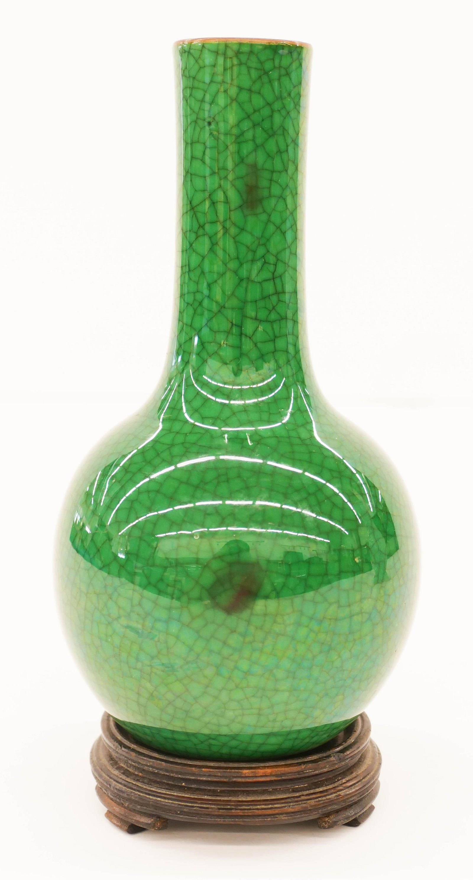 Chinese Qing Apple Green Crackle Vase (1 of 3)