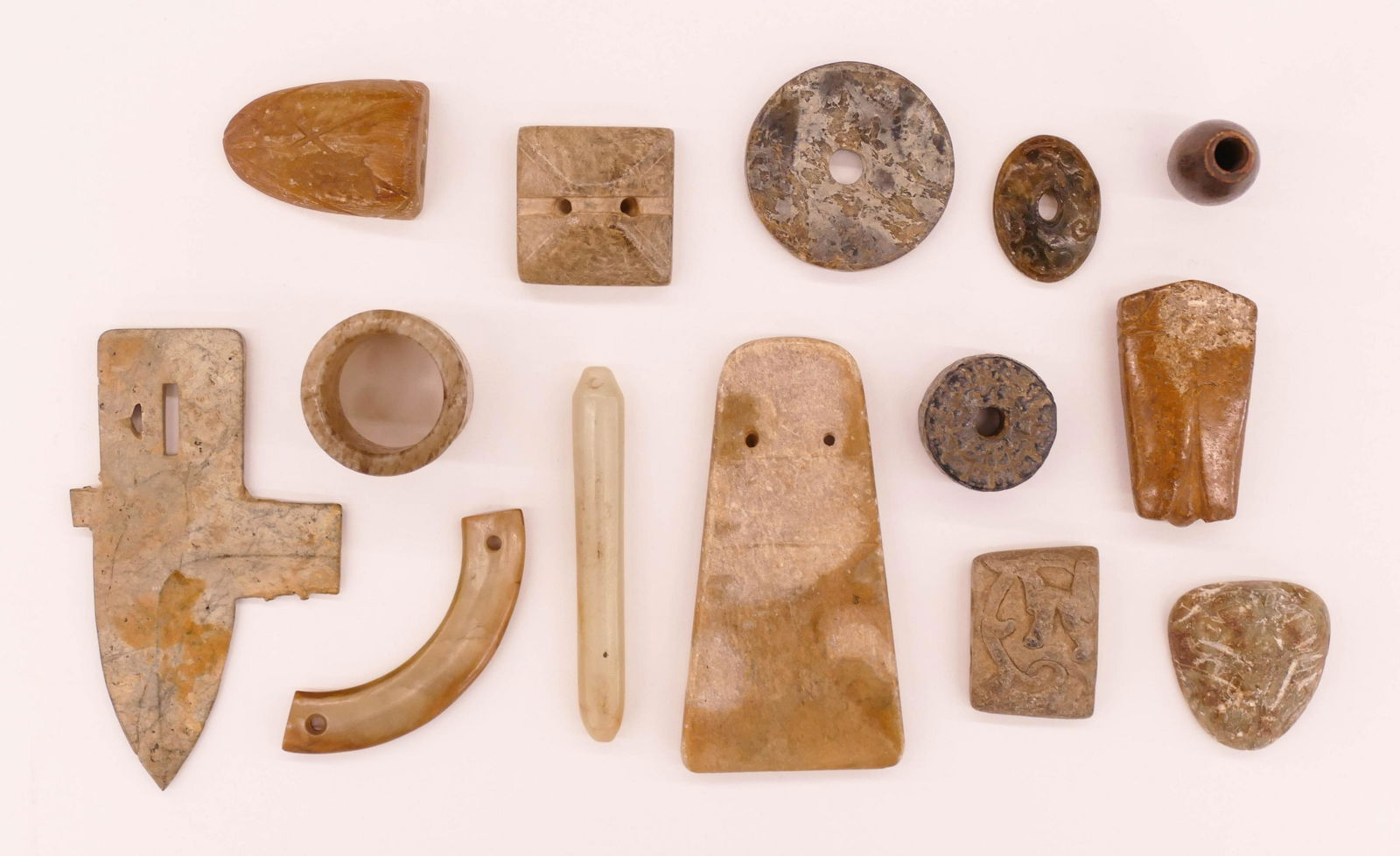 14pc Chinese Assorted Jade and Stone Pieces (1 of 2)