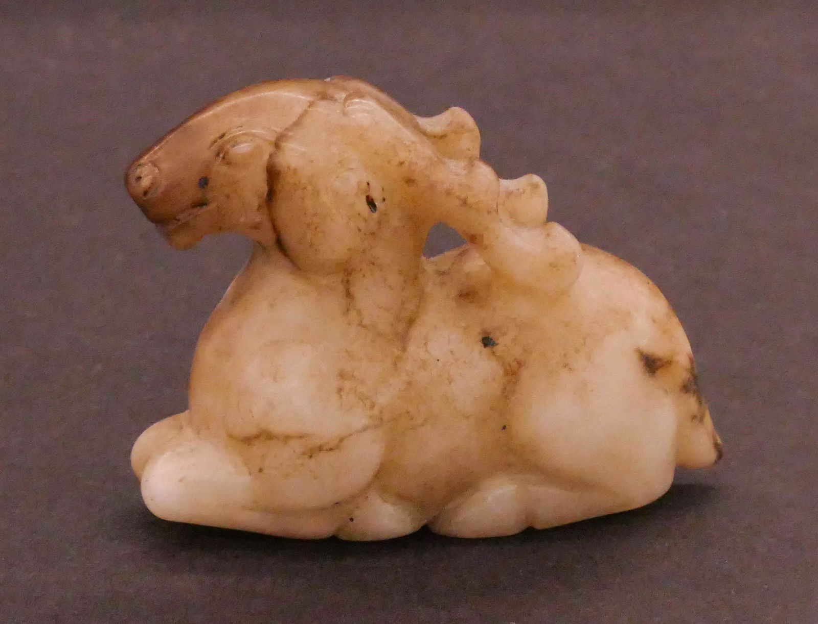 Chinese Qing Jade Reclining Deer (1 of 4)