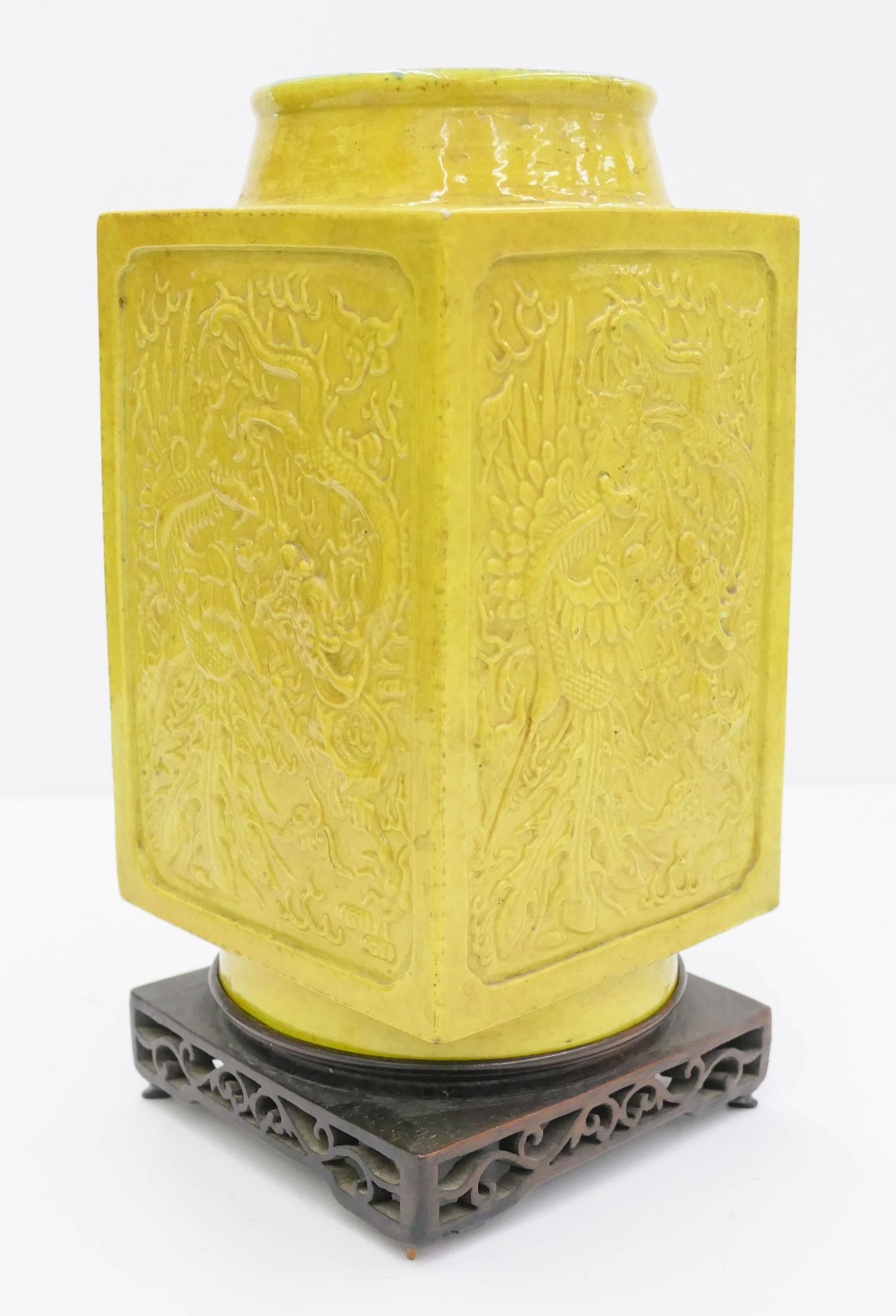 Chinese Republic Yellow Cong Vase (1 of 6)