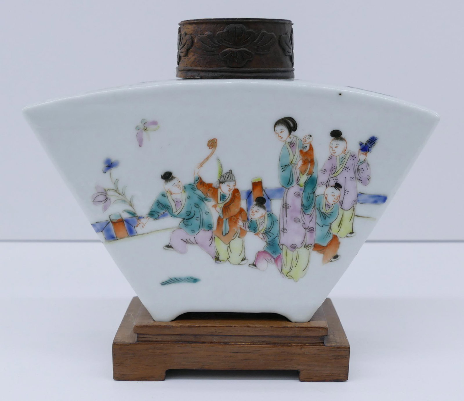 Chinese Republic Fan Shaped Tea Jar: Chinese Republic Fan Shaped Tea Jar 4.5''x6.25''. Polychrome enameled with courtesan and children motif. Carved rosewood fitted stand and cover. Four character red enameled mark. Excellent condition, 