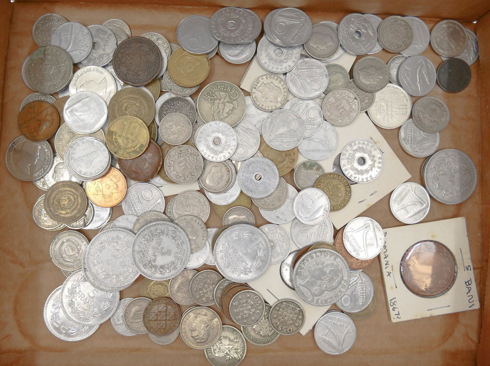 Box World Currency (1 of 1)