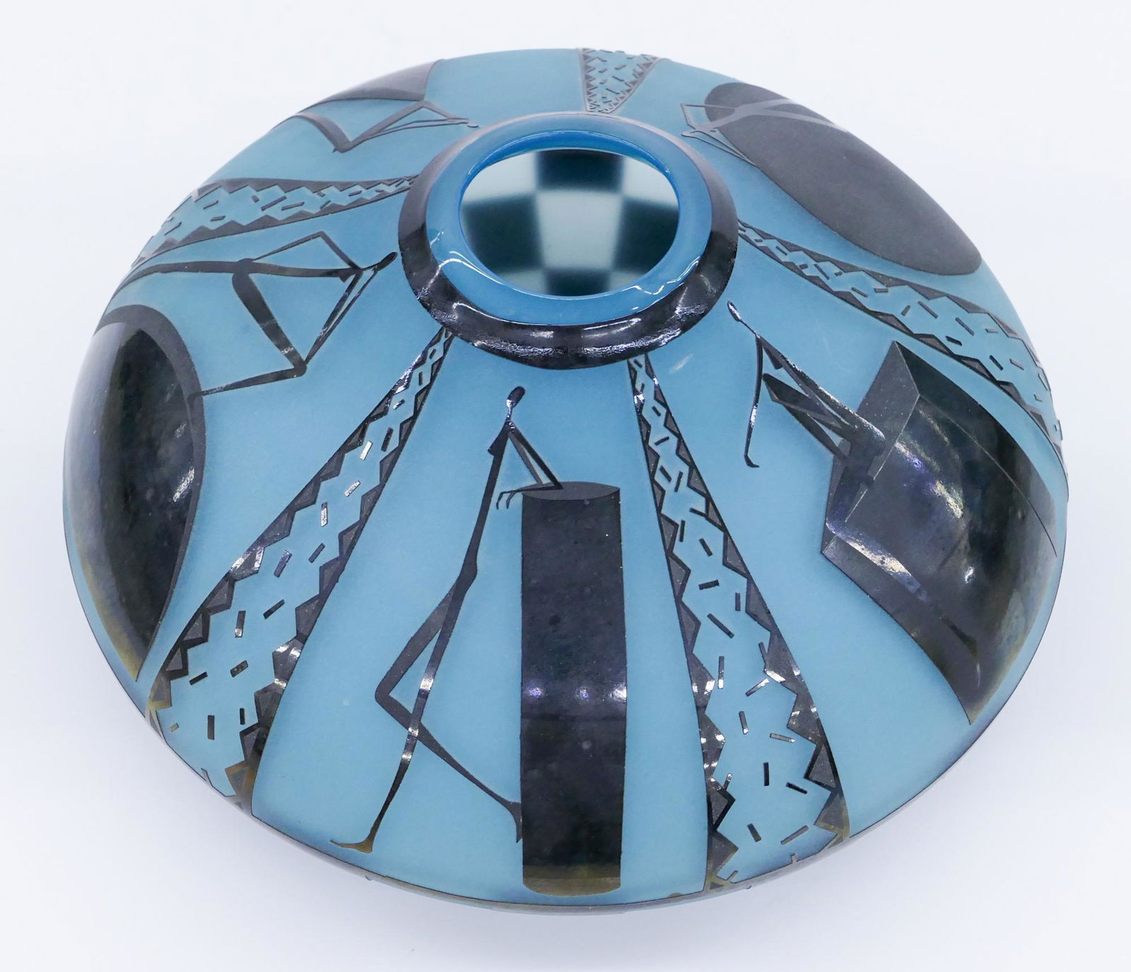 Leah Wingfield ''Line Figure Vessel'' 1989 Glass (1 of 3)