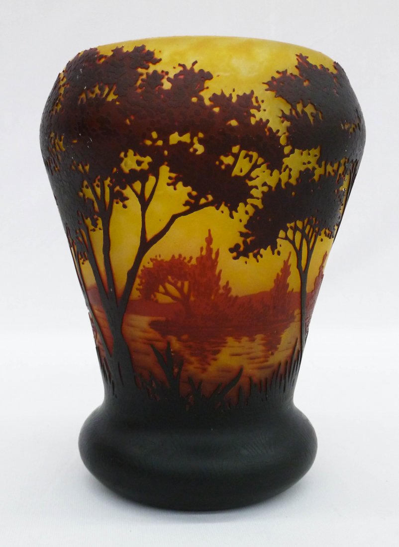 Signed Daum Nancy French Cameo Glass Amber Landscap: Signed Daum Nancy French Cameo Glass Amber Landscape Vase 7.5''