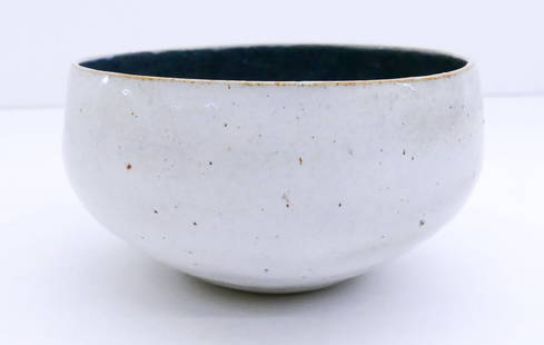 Hans Coper & Lucie Rie ''Speckled Bowl'' Stoneware: Hans Coper & Lucie Rie (20th Cent. British) ''Speckled Bowl'' Stoneware 2.5''x4.75''. White oatmeal speckled exterior with blue glazed interior. Impressed cipher by both artists on bottom. Excellent c