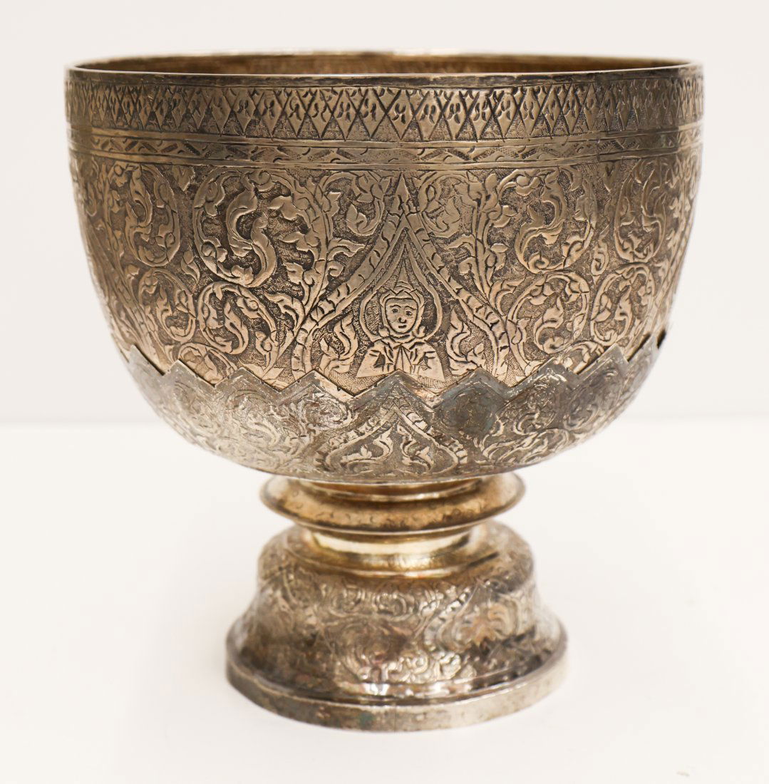 Thai Silver Repousse Lotus Pedestal Bowl (1 of 4)