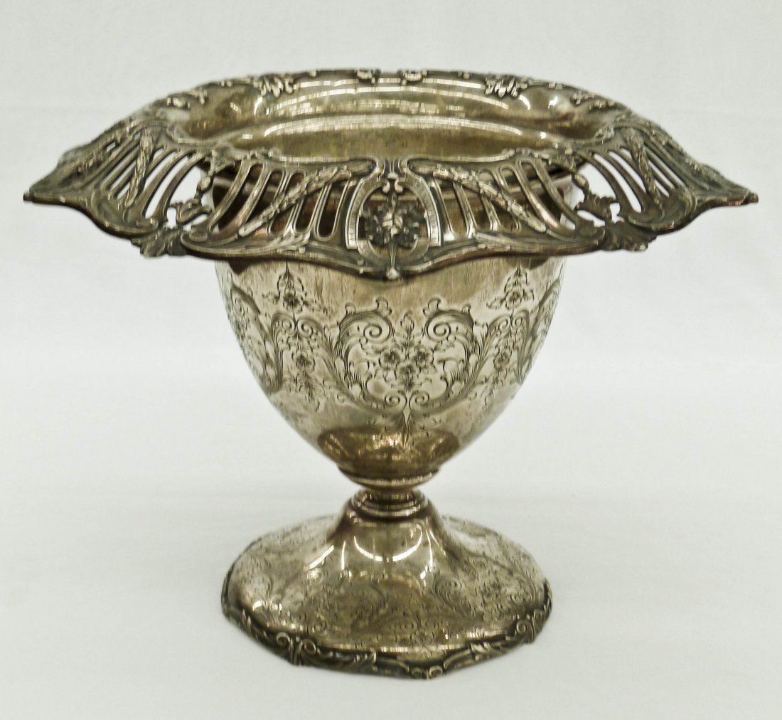 Graff, Washbourne & Dunn New York Sterling Floral P: Graff, Washbourne & Dunn New York Sterling Floral Pierced Wine Cooler 9.25''x12''. Weighing 42 troy ounces solid silver.