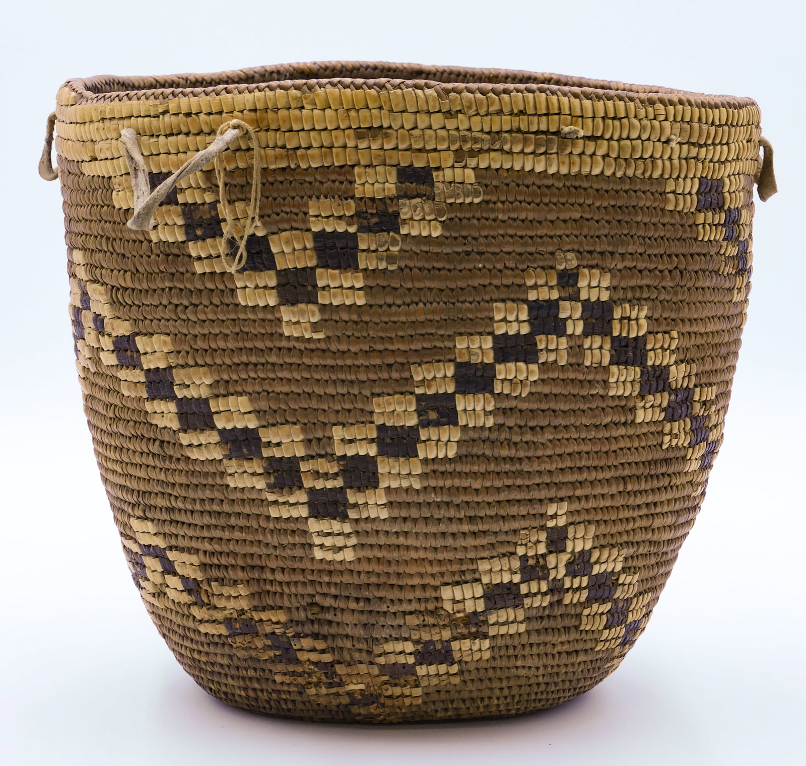 Antique Suquamish Indian Large Hard Basket (1 of 2)