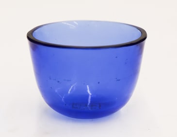 Chinese Tongzhi Blue Peking Glass Wine Cup