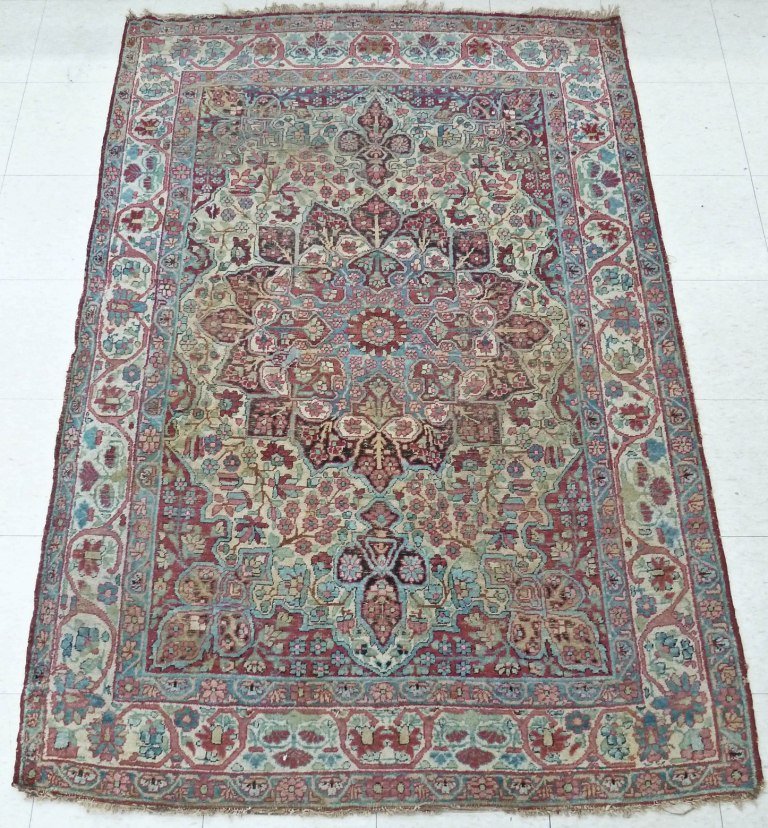 1920's Persian Kirman Oriental Rug 4'6''x6'6''. Ev: 1920's Persian Kirman Oriental Rug 4'6''x6'6''. Even wear throughout.