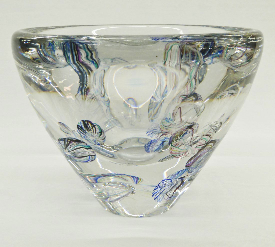 Ingeborg Lundin for Orrefors ''Expo'' Swedish Crys: Ingeborg Lundin for Orrefors ''Expo'' Swedish Crystal Ribbon Bowl 5.5'' Tall x 7.25'' Diameter. No damage.