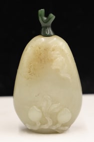 Chinese Jade Peach and Bat Snuff Bottle