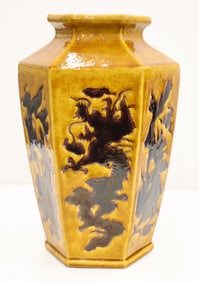 Chinese Shiwan Two-Color Dragon Vase