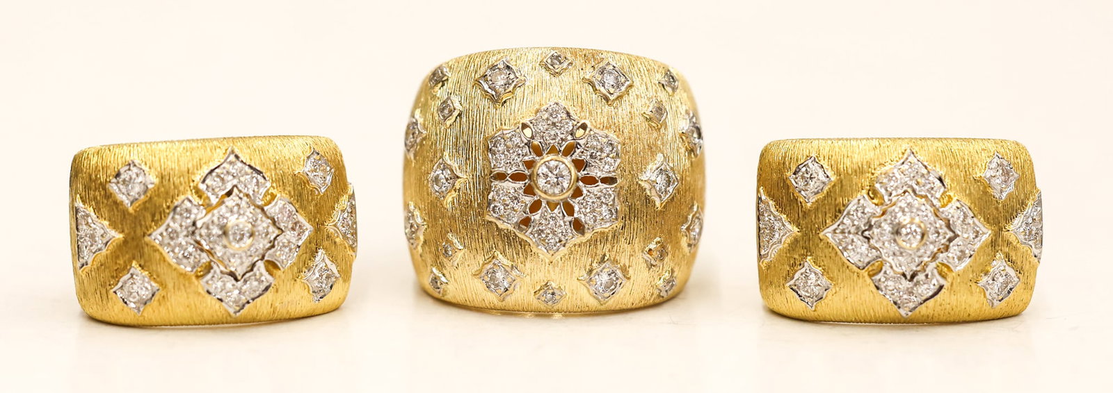 Ladies 18k Diamond Snowflake Ring and Earring Set (1 of 5)