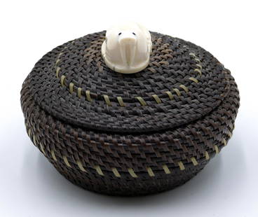 Marilyn Hank Otton Baleen Basket with Walrus Finial: Marilyn Hank Otton (20th Cent. Inupiaq) Baleen Basket with Walrus Finial 4"x5". Finely woven with figural carved finial Signed on interior. Excellent condition.