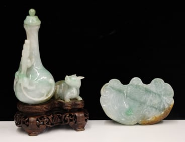 2pc Chinese Jade Figural Snuff Bottle and Buckle