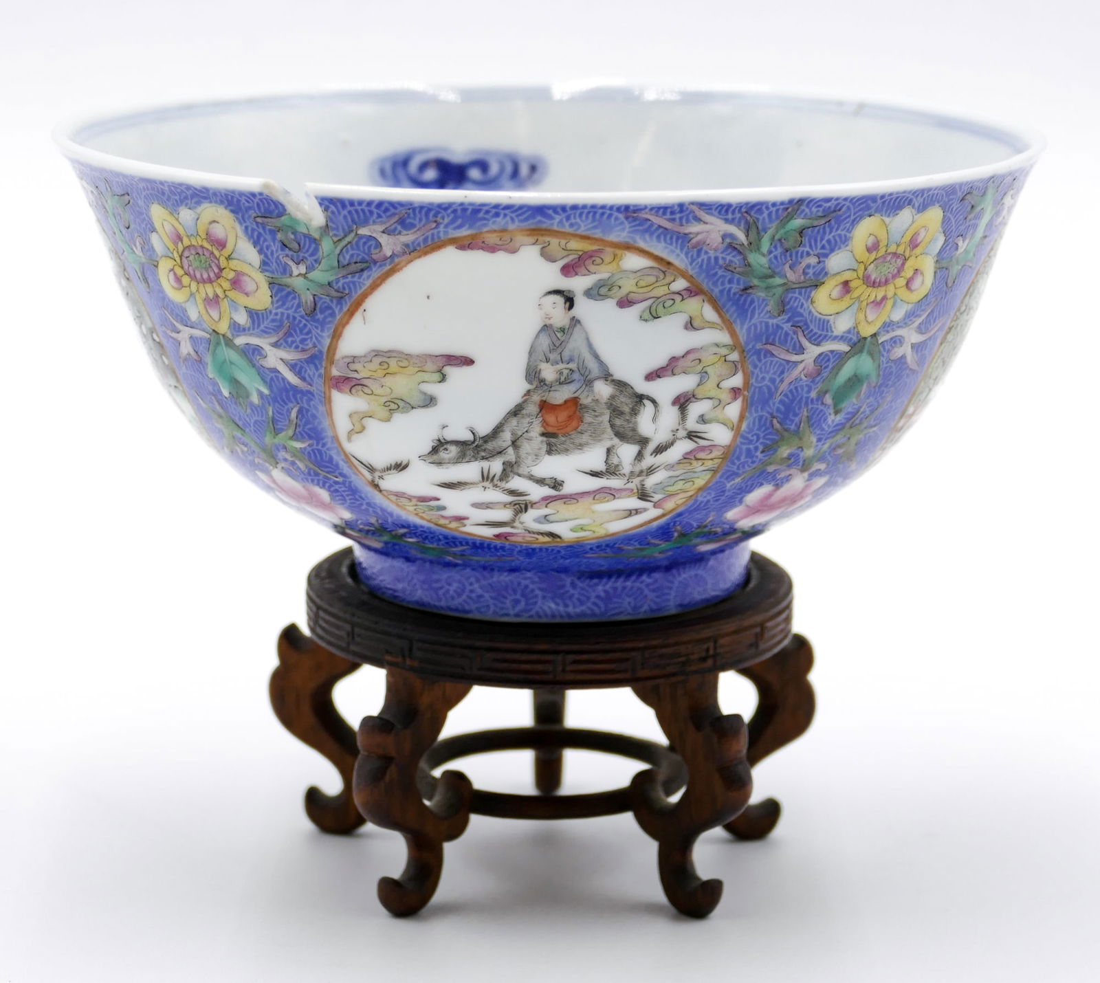 Fine Chinese Blue Ground Famille Rose Medallion Bowl (1 of 6)